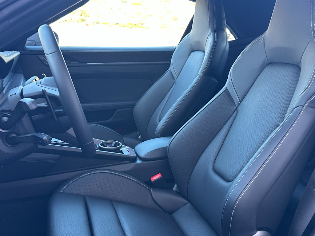 Thumbnail: 2026 Porsche 911 - 10