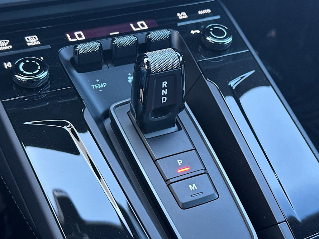 Thumbnail: 2026 Porsche 911 - 13