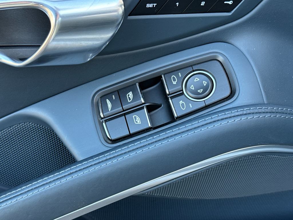 Thumbnail: 2017 Porsche 911 - 22