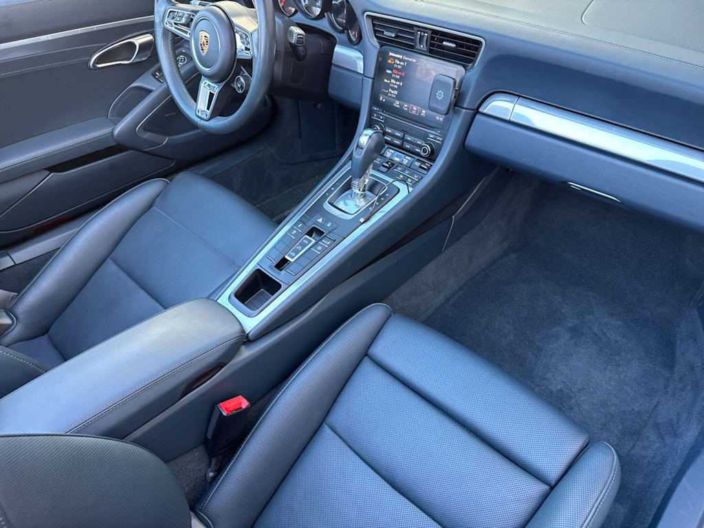 Thumbnail: 2017 Porsche 911 - 12