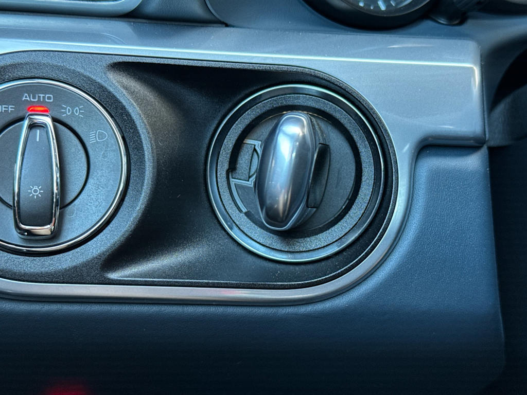 Thumbnail: 2017 Porsche 911 - 28