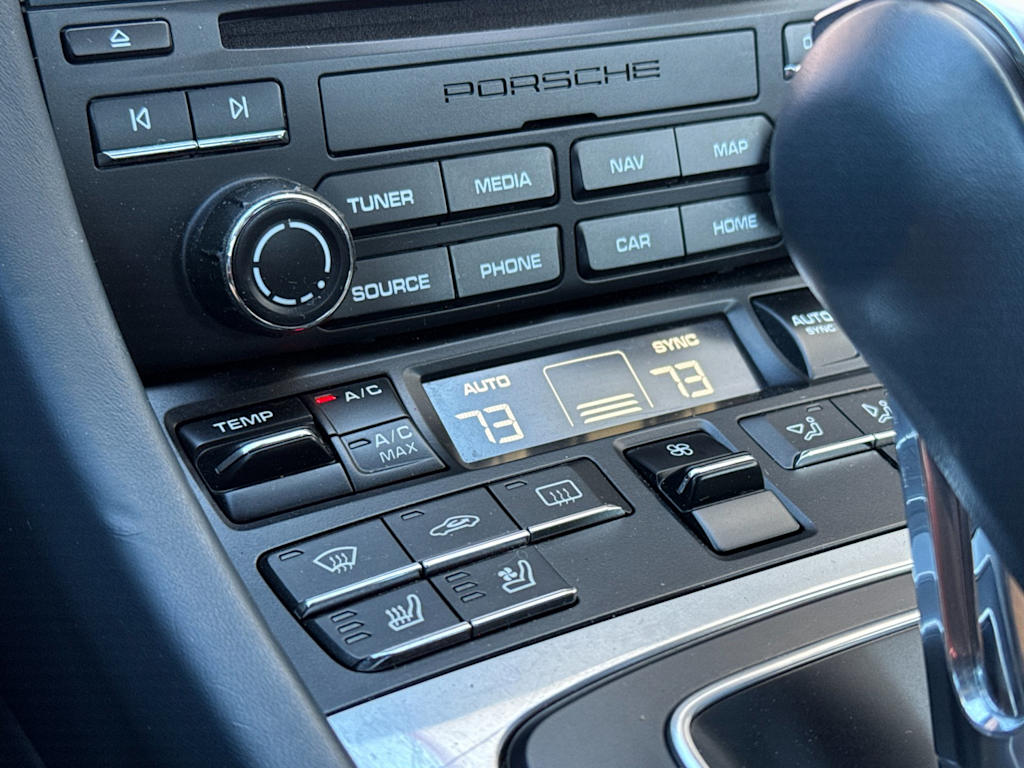 Thumbnail: 2017 Porsche 911 - 27