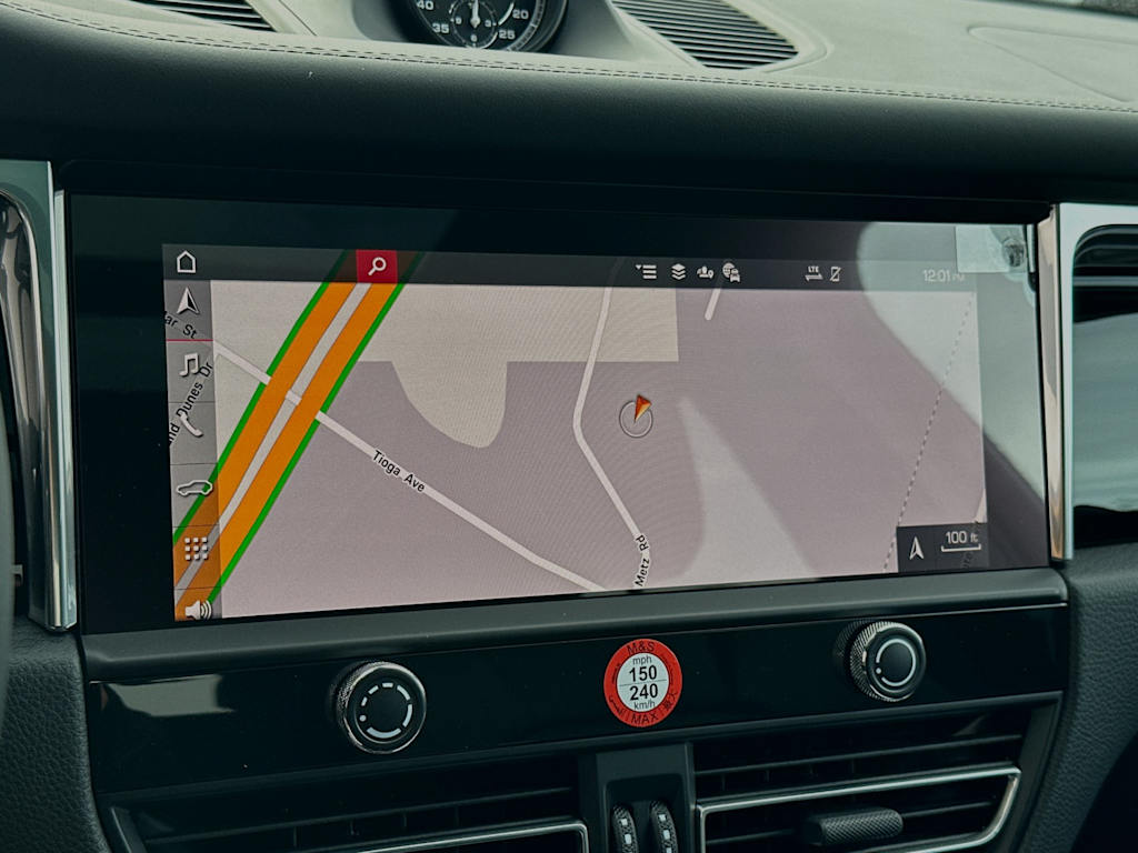 Thumbnail: 2025 Porsche Macan - 24