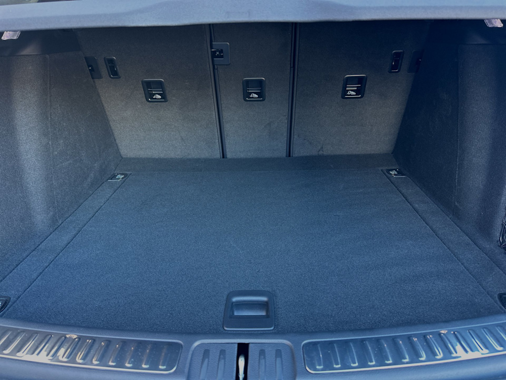 Thumbnail: 2025 Porsche Macan - 15