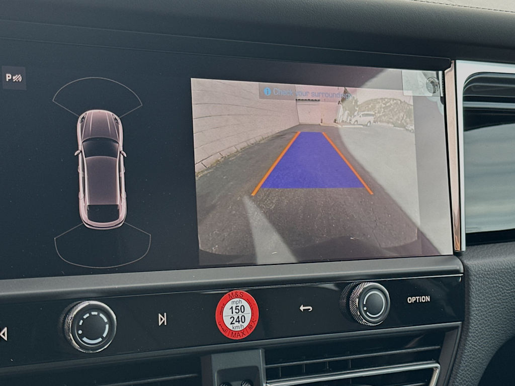 Thumbnail: 2025 Porsche Macan - 25