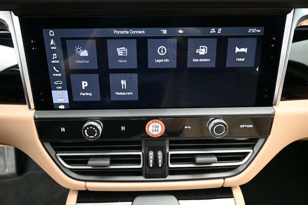 Thumbnail: 2025 Porsche Macan - 20