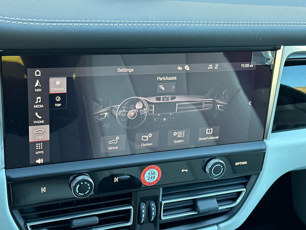 Thumbnail: 2025 Porsche Macan - 27