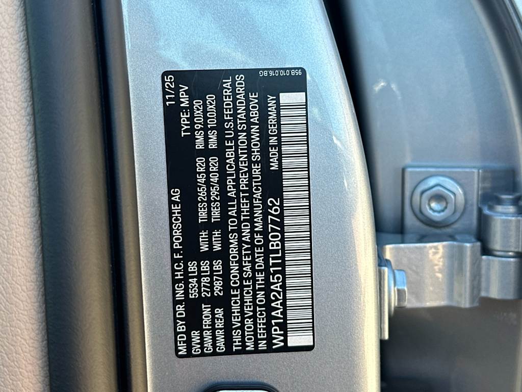 Thumbnail: 2026 Porsche Macan - 18