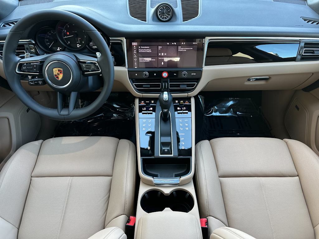 Thumbnail: 2026 Porsche Macan - 2