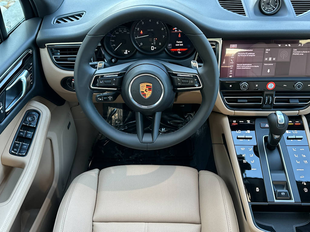 Thumbnail: 2026 Porsche Macan - 9