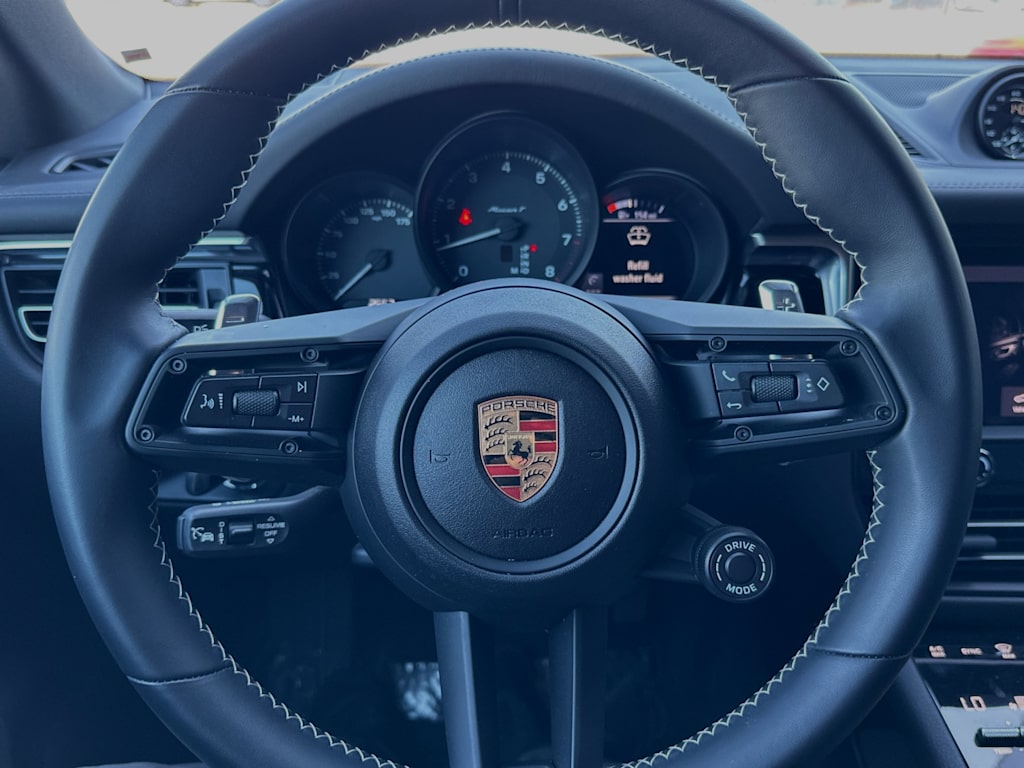 Thumbnail: 2024 Porsche Macan - 13