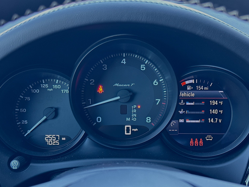 Thumbnail: 2024 Porsche Macan - 16