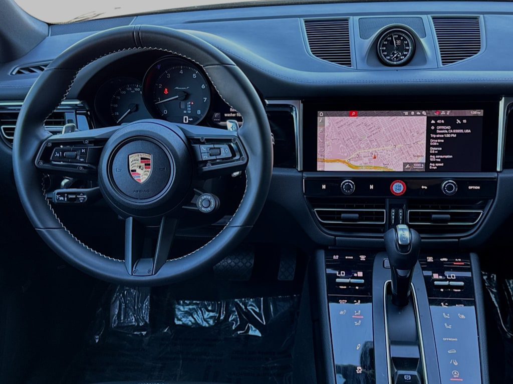 Thumbnail: 2024 Porsche Macan - 9