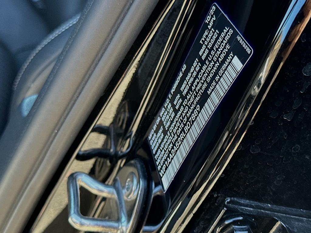 Thumbnail: 2024 Porsche Macan - 29