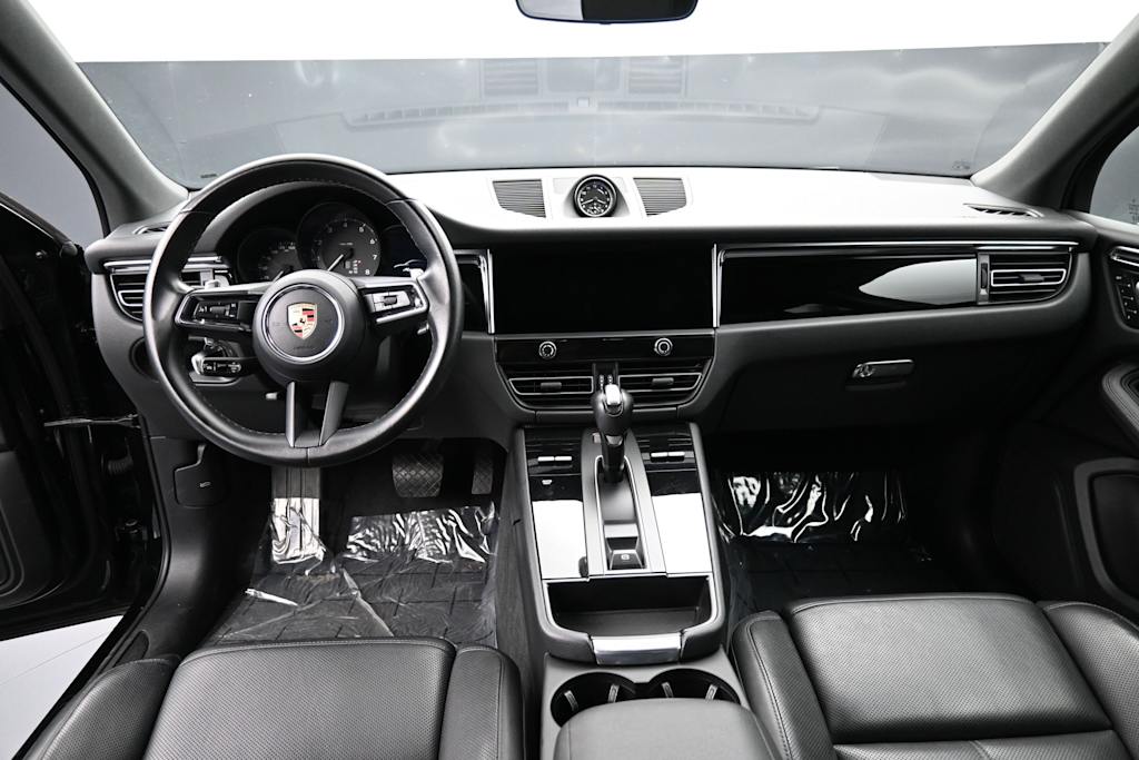 Thumbnail: 2024 Porsche Macan - 8
