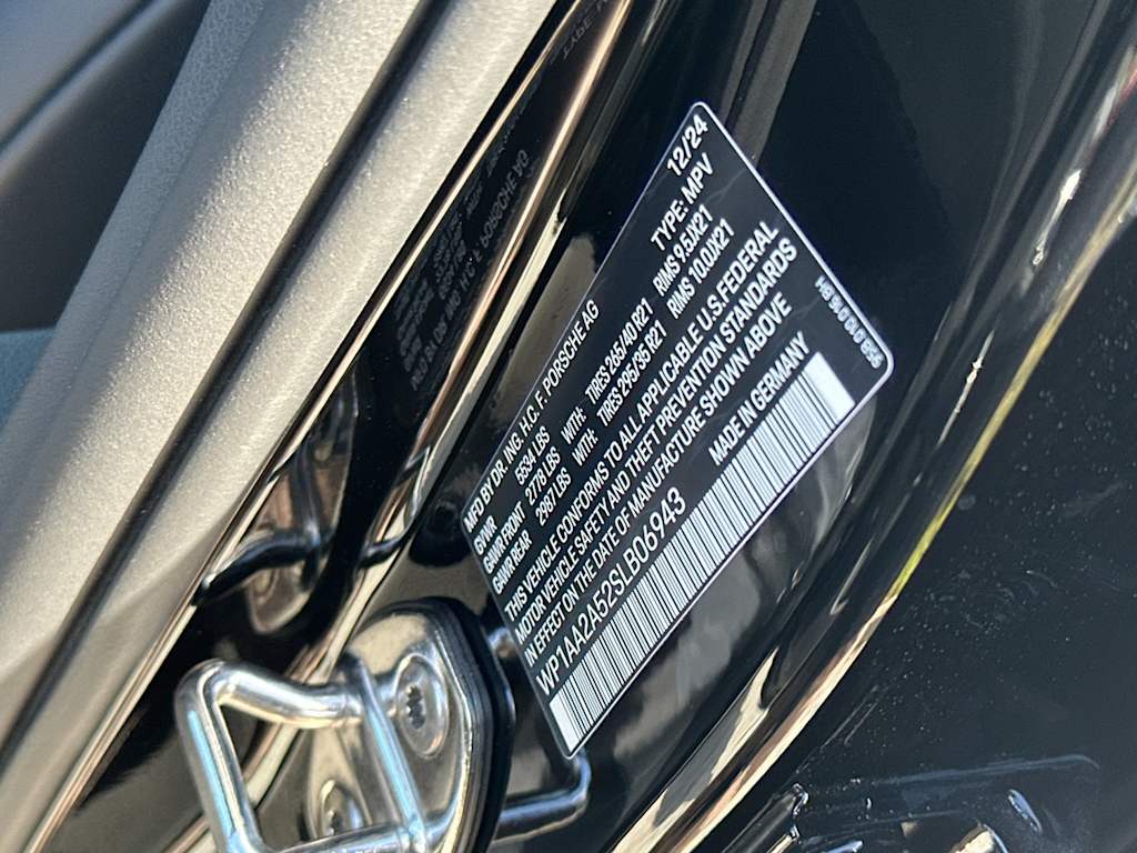 Thumbnail: 2025 Porsche Macan - 27