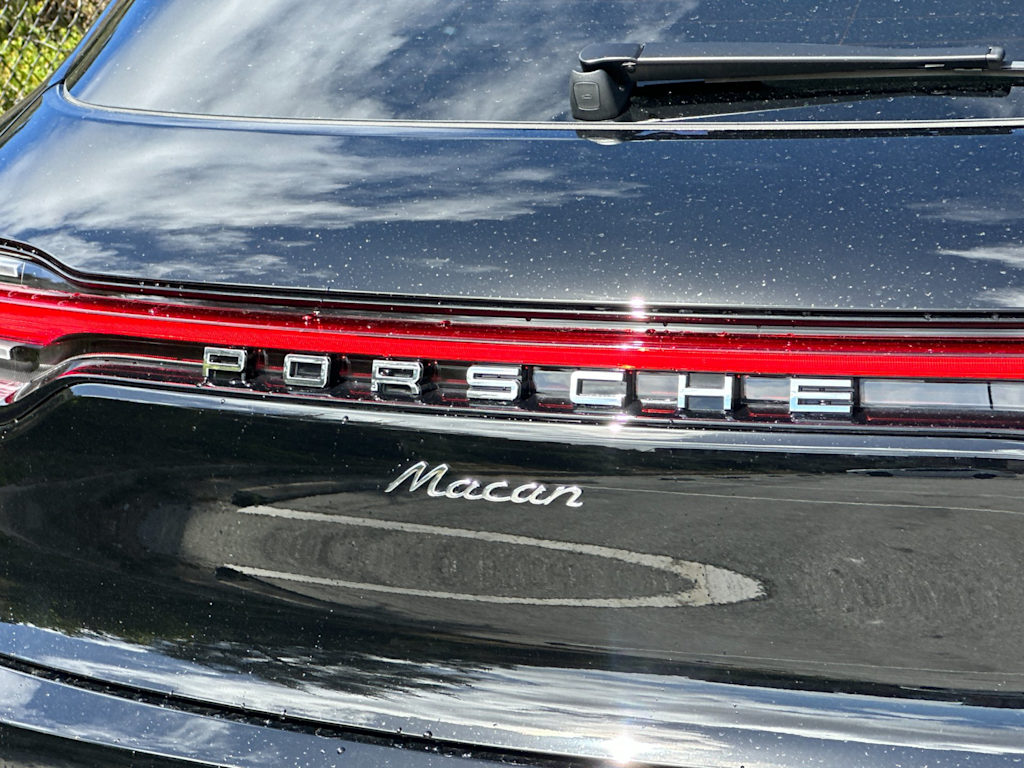 Thumbnail: 2025 Porsche Macan - 7