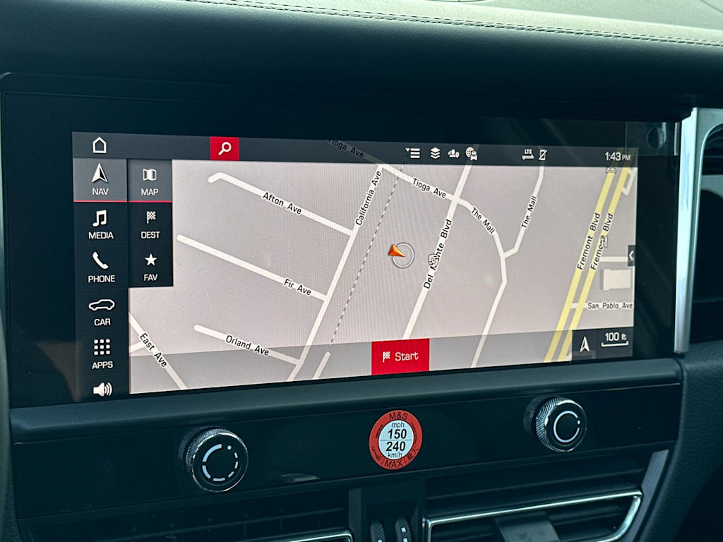 Thumbnail: 2025 Porsche Macan - 24