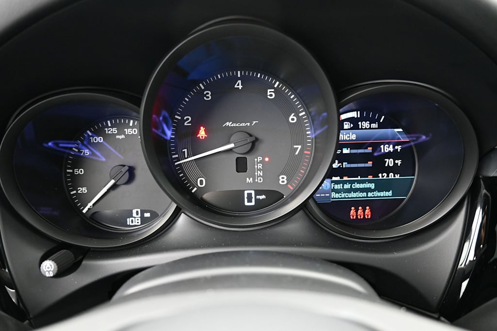 Thumbnail: 2026 Porsche Macan - 14
