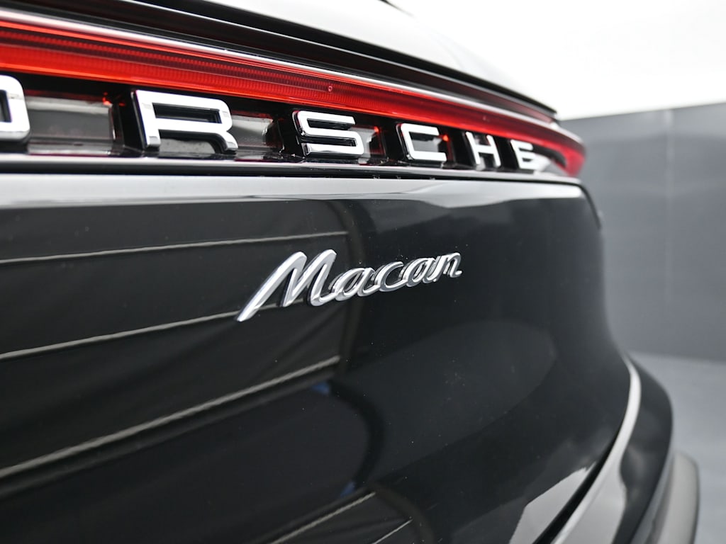 Thumbnail: 2025 Porsche Macan - 6