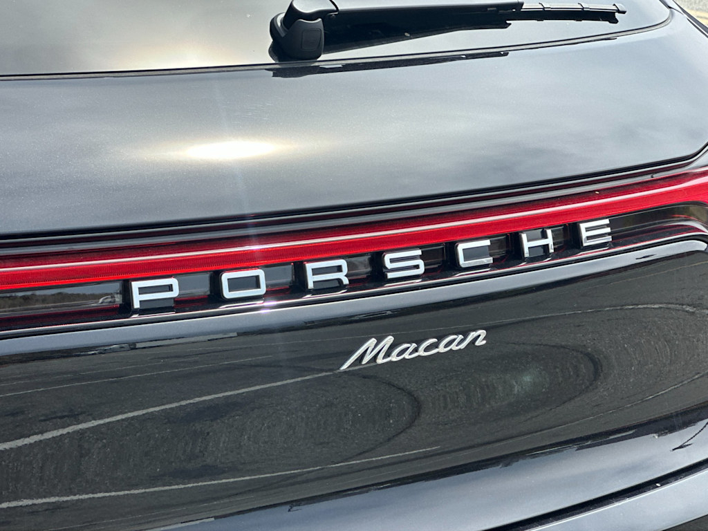 Thumbnail: 2025 Porsche Macan - 7