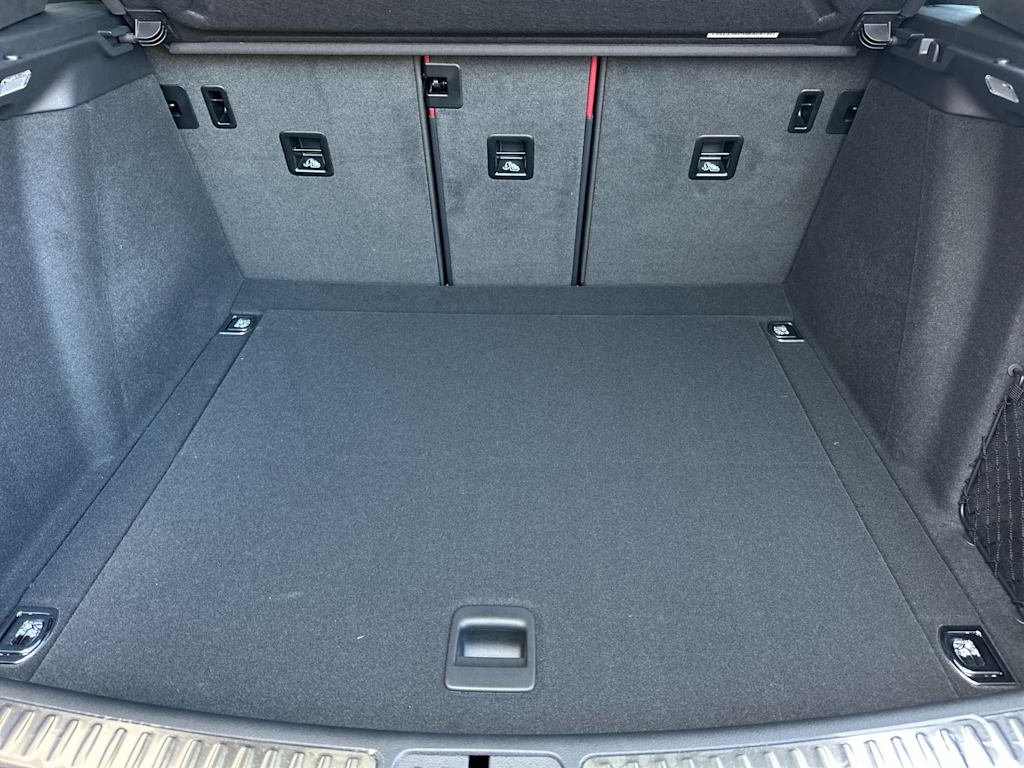 Thumbnail: 2025 Porsche Macan - 16