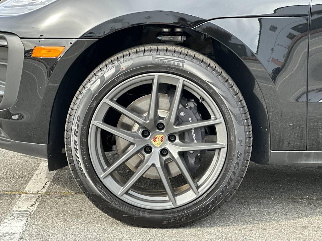 Thumbnail: 2026 Porsche Macan - 8