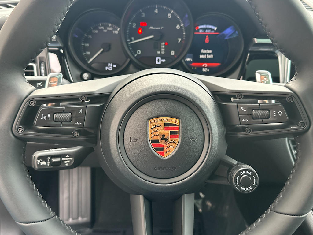 Thumbnail: 2026 Porsche Macan - 28