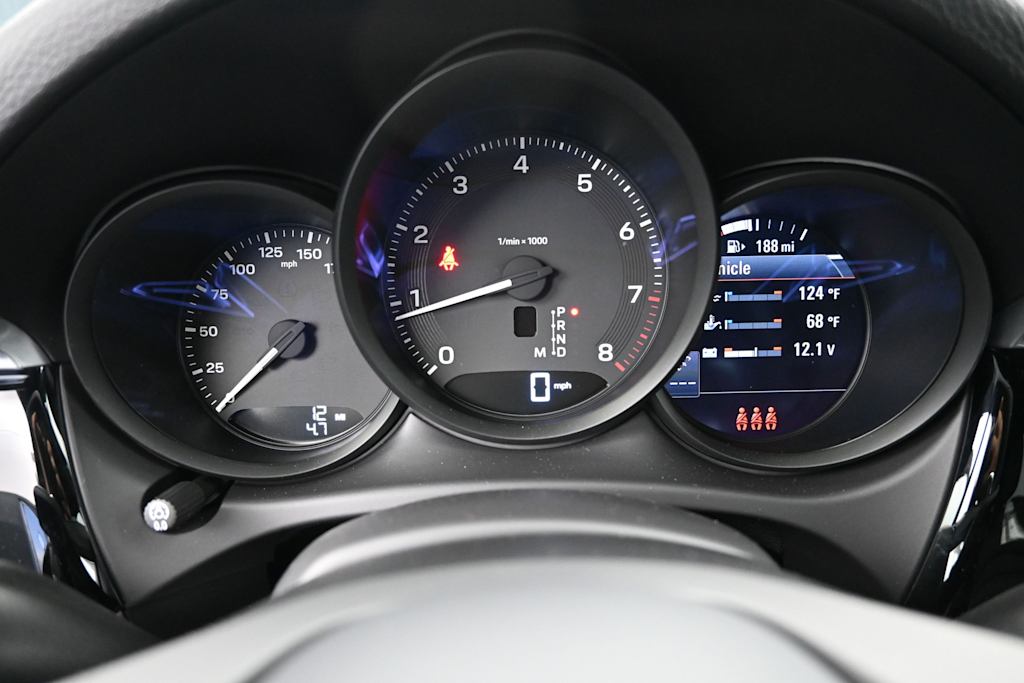 Thumbnail: 2026 Porsche Macan - 14