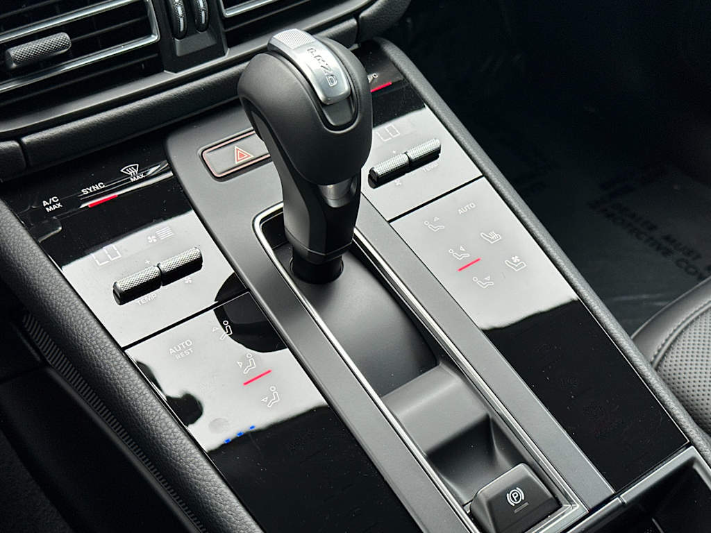 Thumbnail: 2025 Porsche Macan - 15