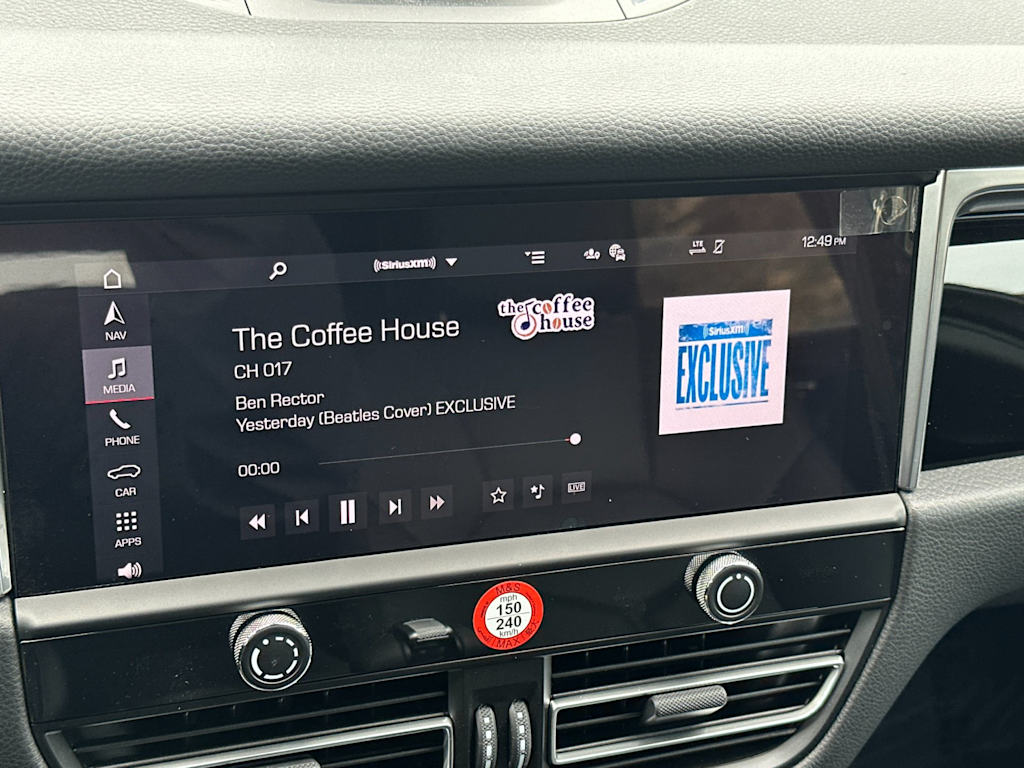 Thumbnail: 2025 Porsche Macan - 25