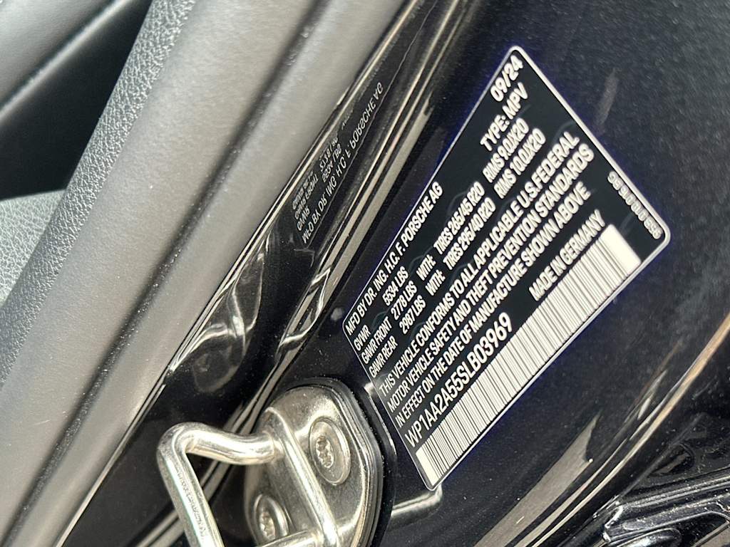 Thumbnail: 2025 Porsche Macan - 27