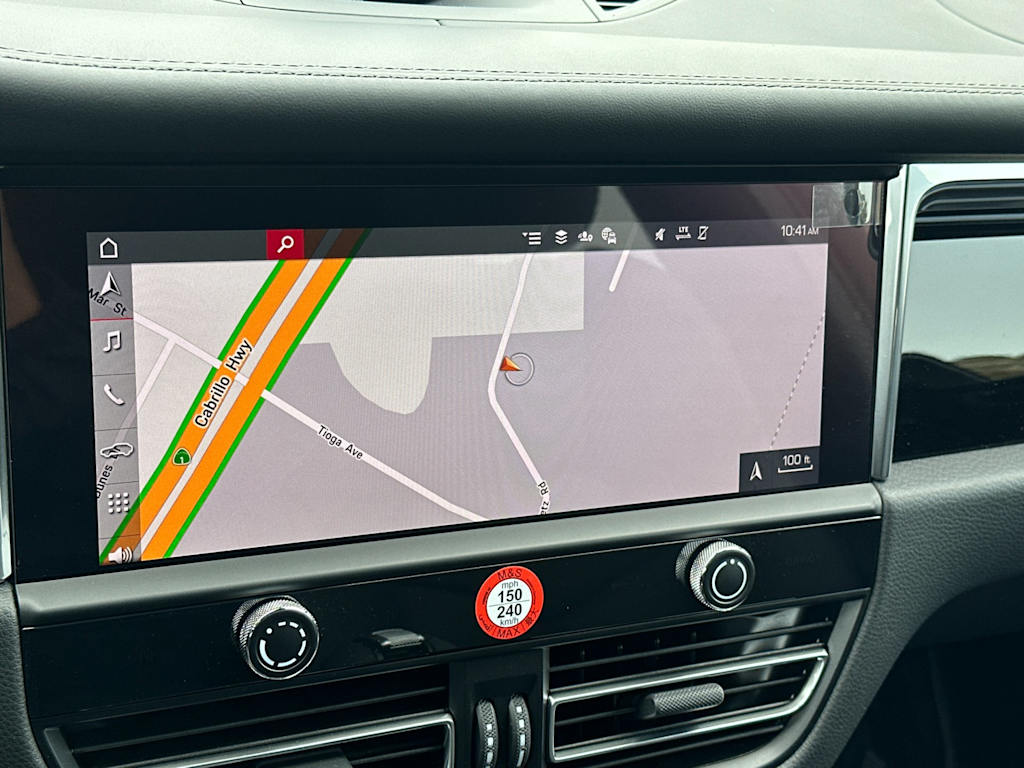 Thumbnail: 2025 Porsche Macan - 24