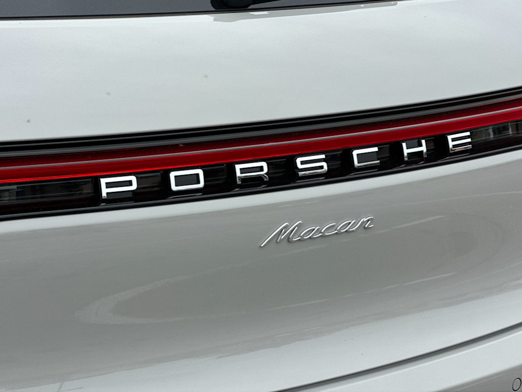 Thumbnail: 2025 Porsche Macan - 7