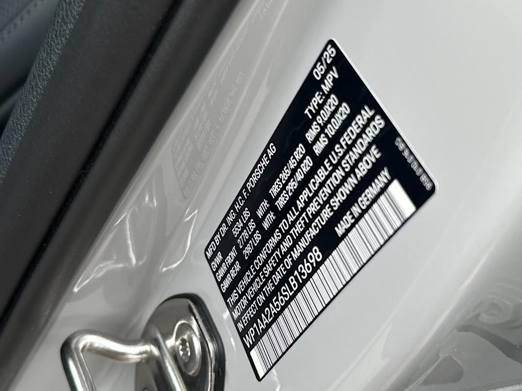 Thumbnail: 2025 Porsche Macan - 17