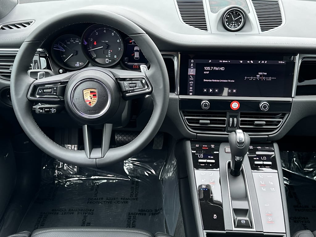 Thumbnail: 2025 Porsche Macan - 9