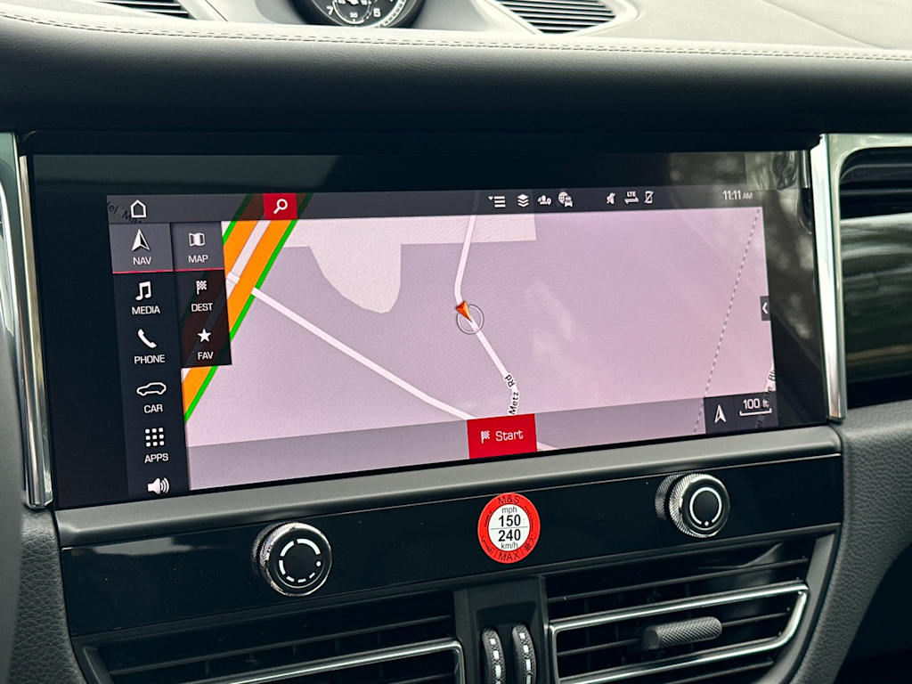 Thumbnail: 2025 Porsche Macan - 14