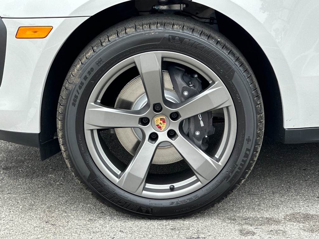 Thumbnail: 2025 Porsche Macan - 8