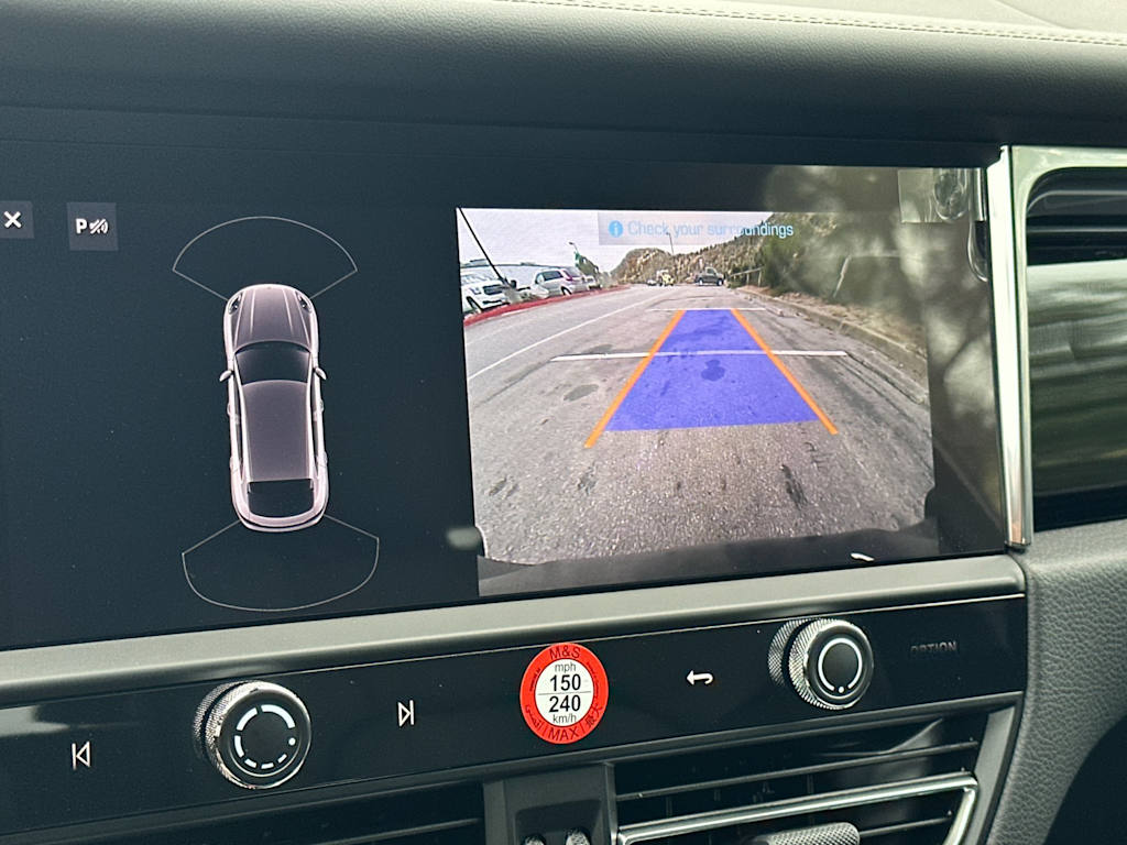 Thumbnail: 2025 Porsche Macan - 26