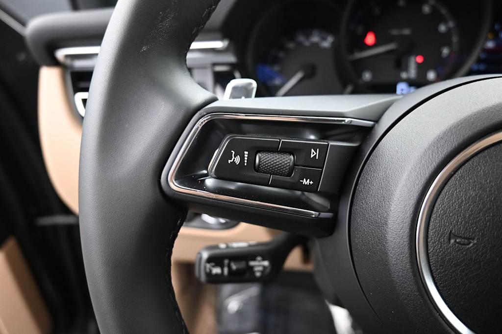Thumbnail: 2026 Porsche Macan - 18