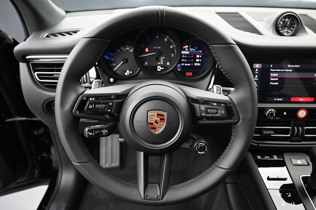 Thumbnail: 2026 Porsche Macan - 10
