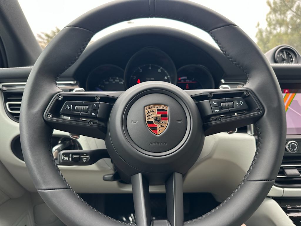 Thumbnail: 2025 Porsche Macan - 13