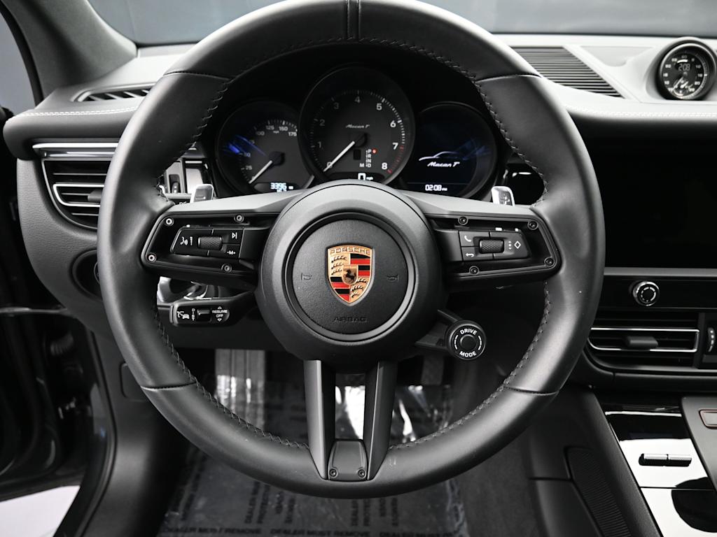 Thumbnail: 2025 Porsche Macan - 12