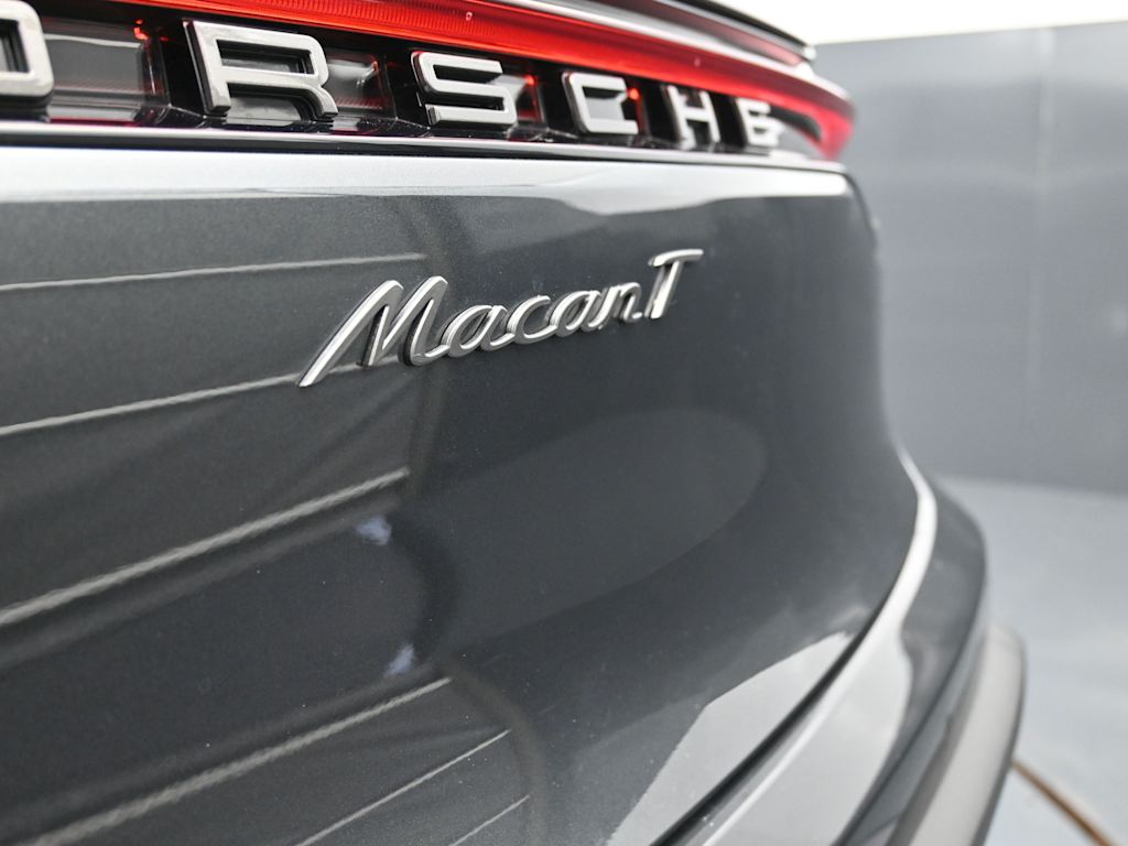 Thumbnail: 2025 Porsche Macan - 6