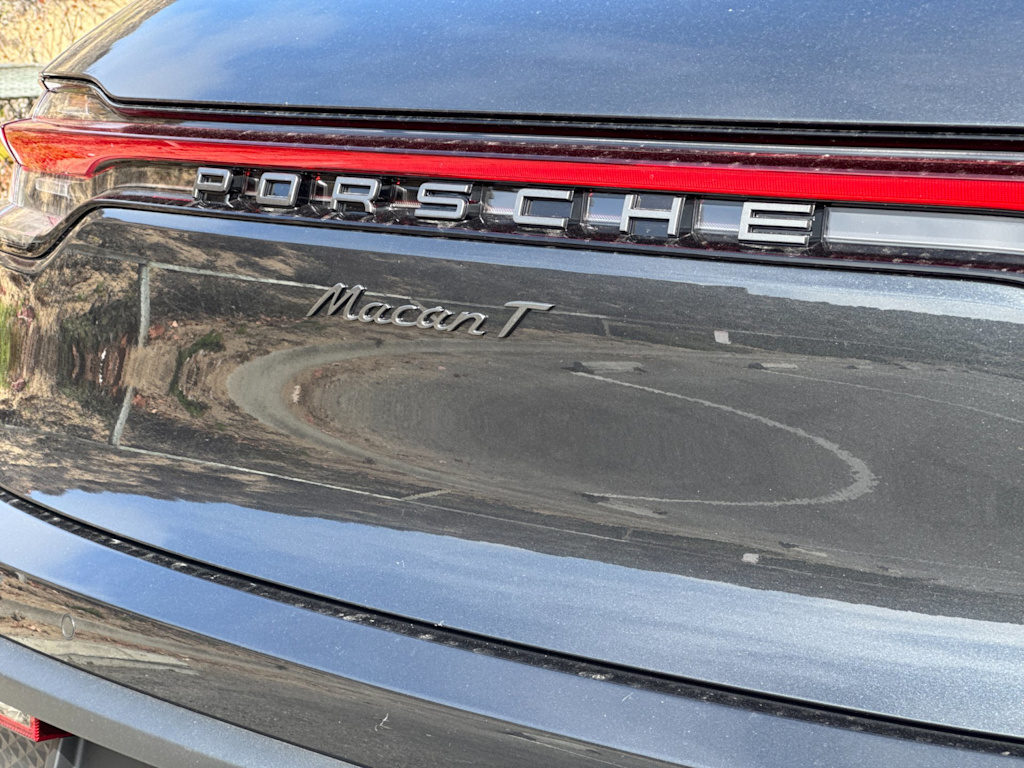 Thumbnail: 2026 Porsche Macan - 7