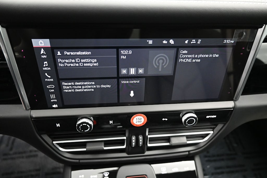 Thumbnail: 2026 Porsche Macan - 12