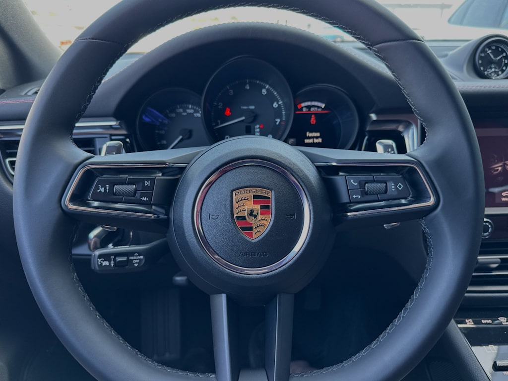 Thumbnail: 2024 Porsche Macan - 14