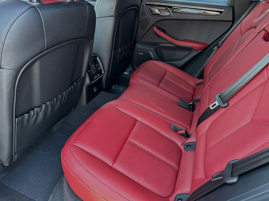 Thumbnail: 2024 Porsche Macan - 12