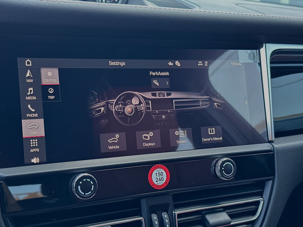 Thumbnail: 2024 Porsche Macan - 27