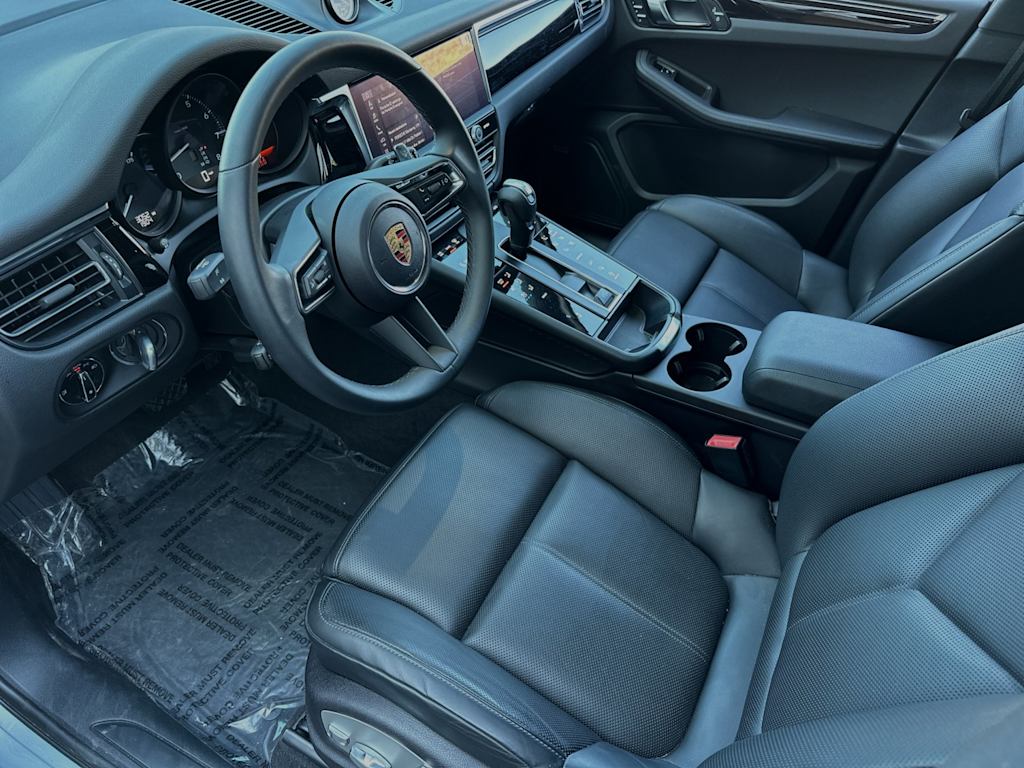 2024 Porsche Macan Base 9
